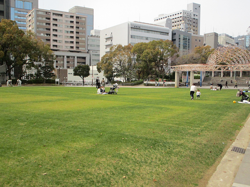 東遊園地